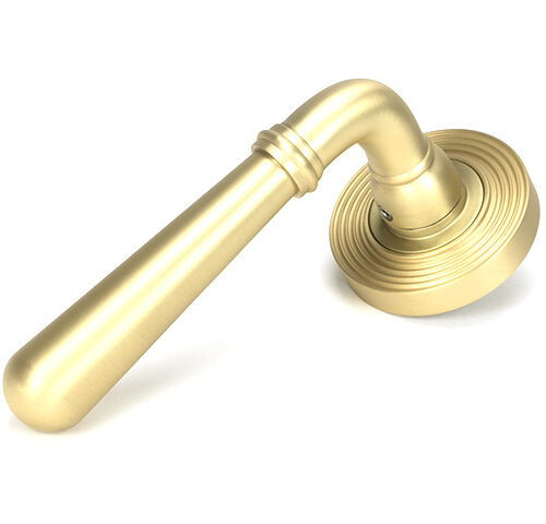 Satin Brass Newbury Lever on Rose Set (Beehive) - Unsprung